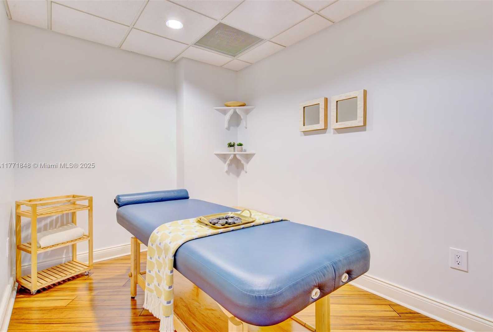 Small Image of 808 BRICKELL KEY DR #3304, Miami Number 50