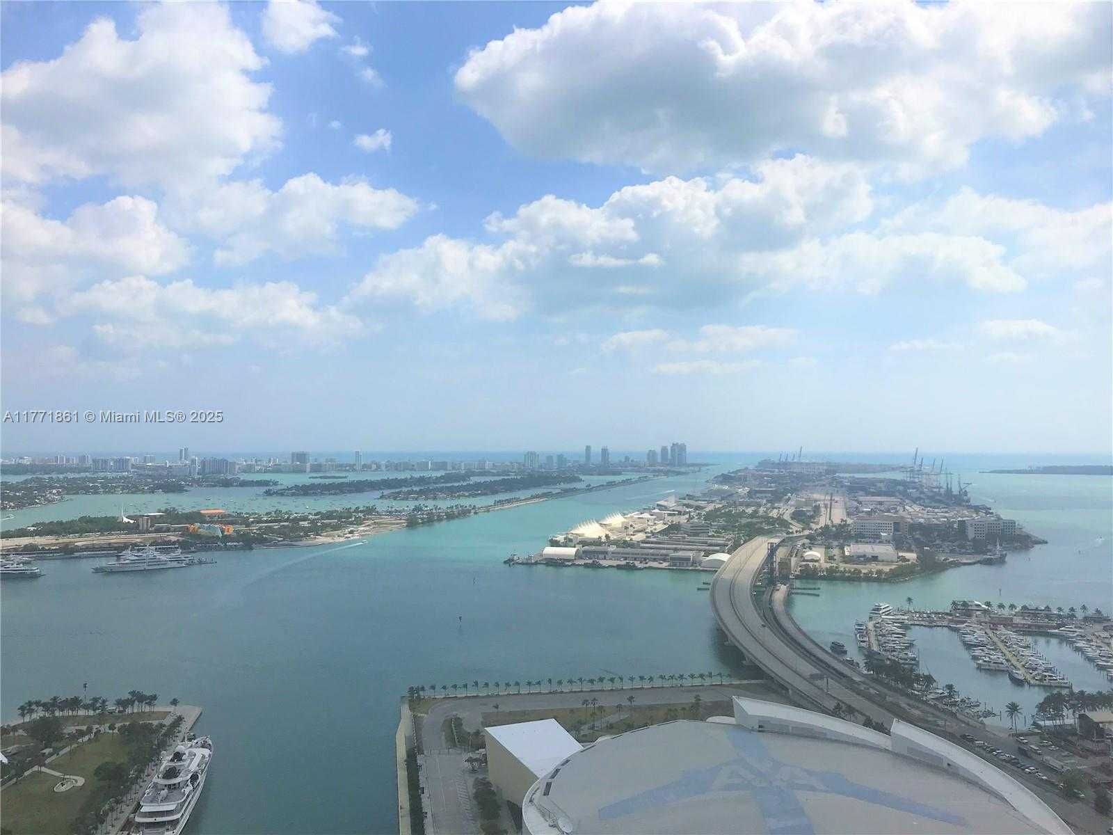 Small Image of 888 BISCAYNE BLVD #4303, Miami Number 3