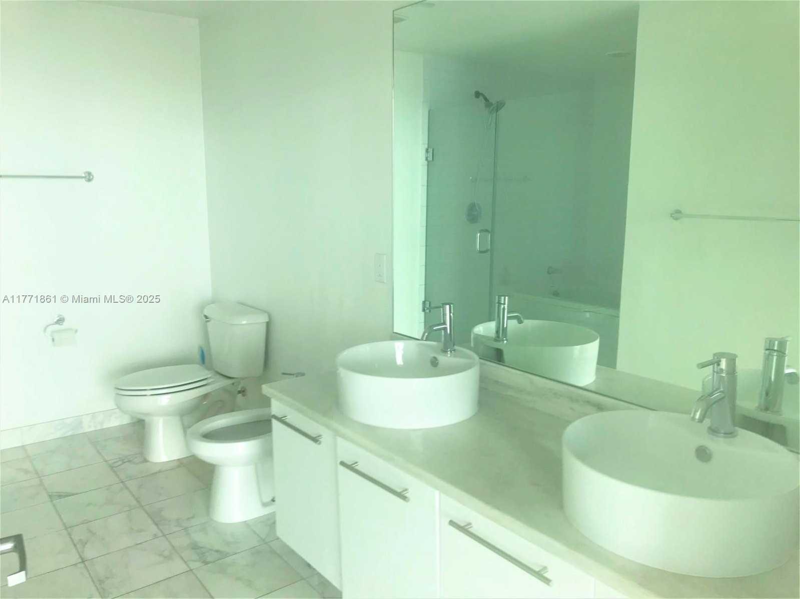 Small Image of 888 BISCAYNE BLVD #4303, Miami Number 4