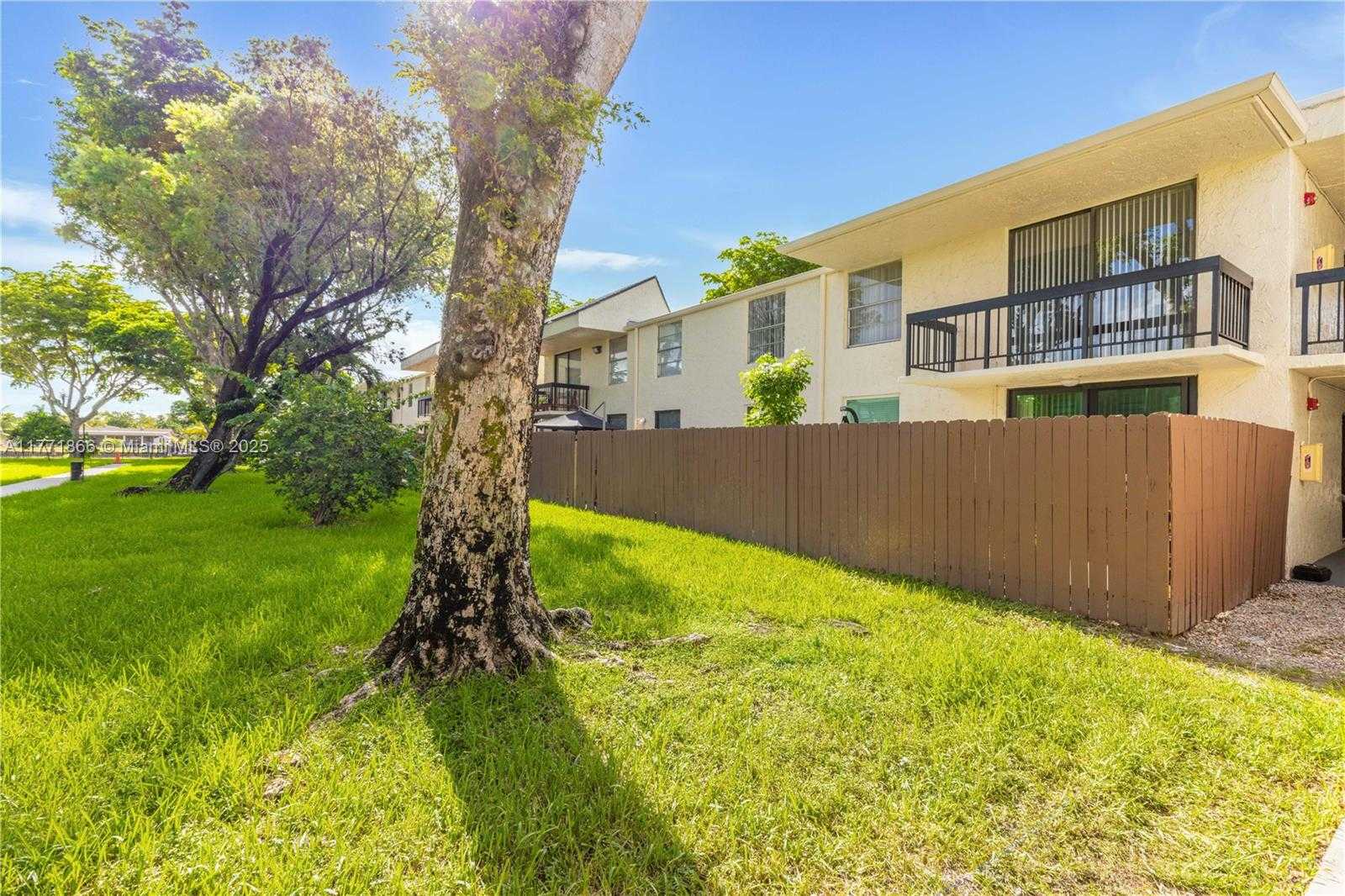 Small Image of 8303 SOUTH WEST 142ND AVE #D202, Miami Number 29