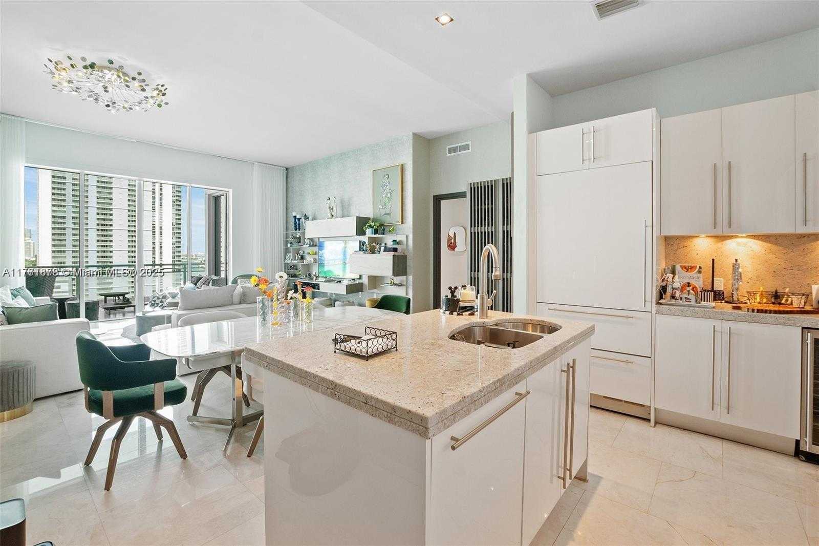 Small Image of 900 BRICKELL KEY BLVD #1102, Miami Number 21