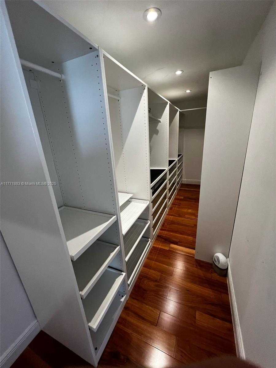 Small Image of 10175 COLLINS AVE #1101, Bal Harbour Number 30