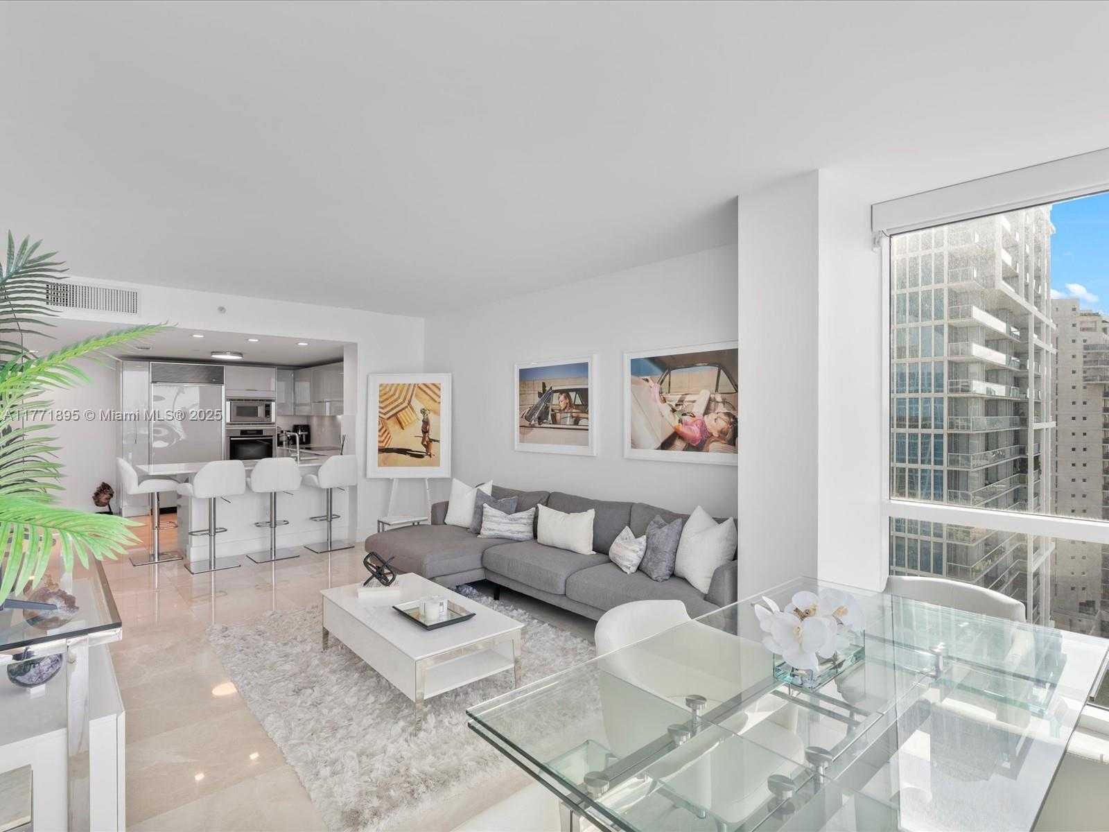 Small Image of 6801 COLLINS AVE #1402 Door (1412 Legal), Miami Beach Number 13