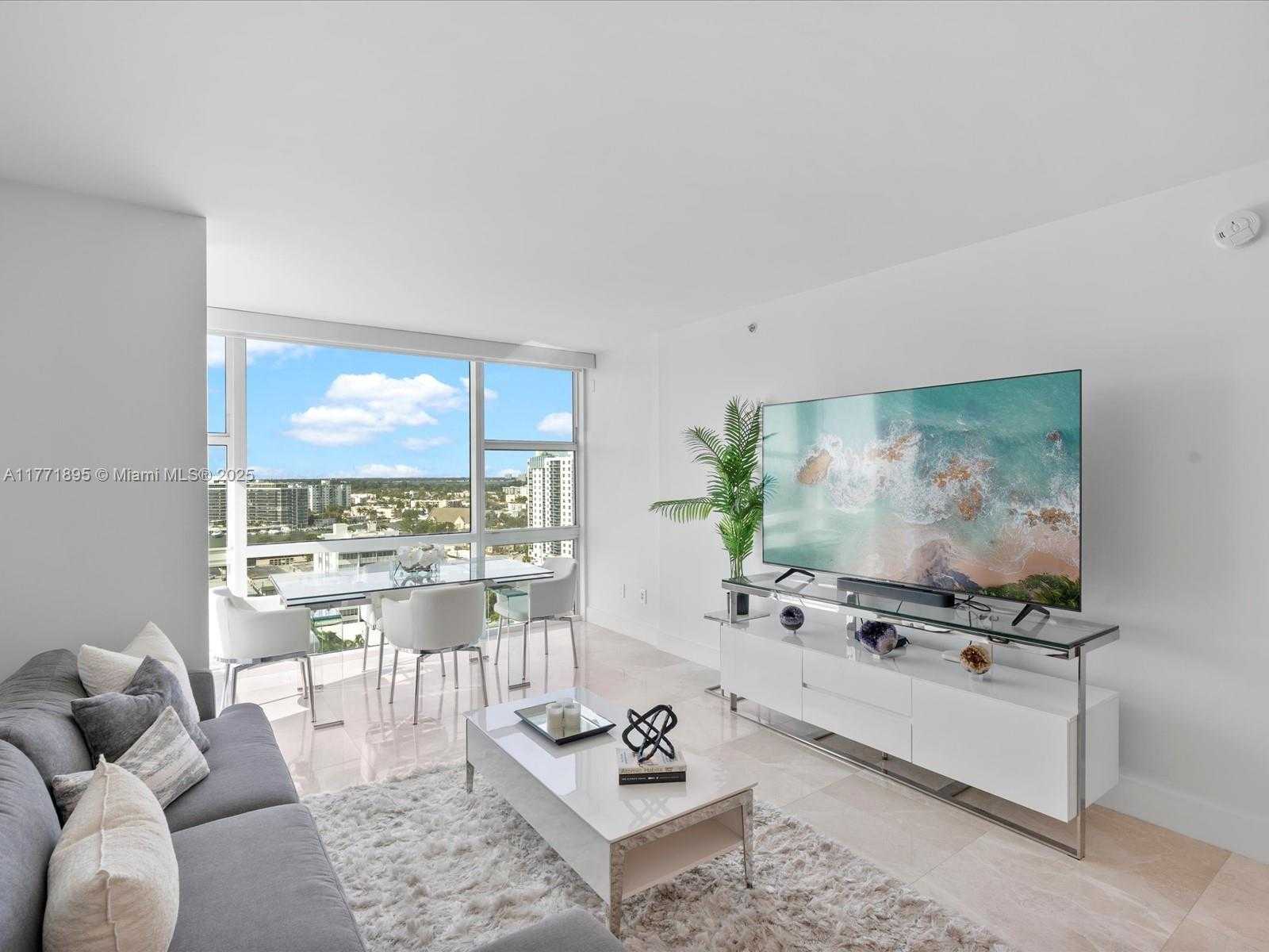 Small Image of 6801 COLLINS AVE #1402 Door (1412 Legal), Miami Beach Number 15