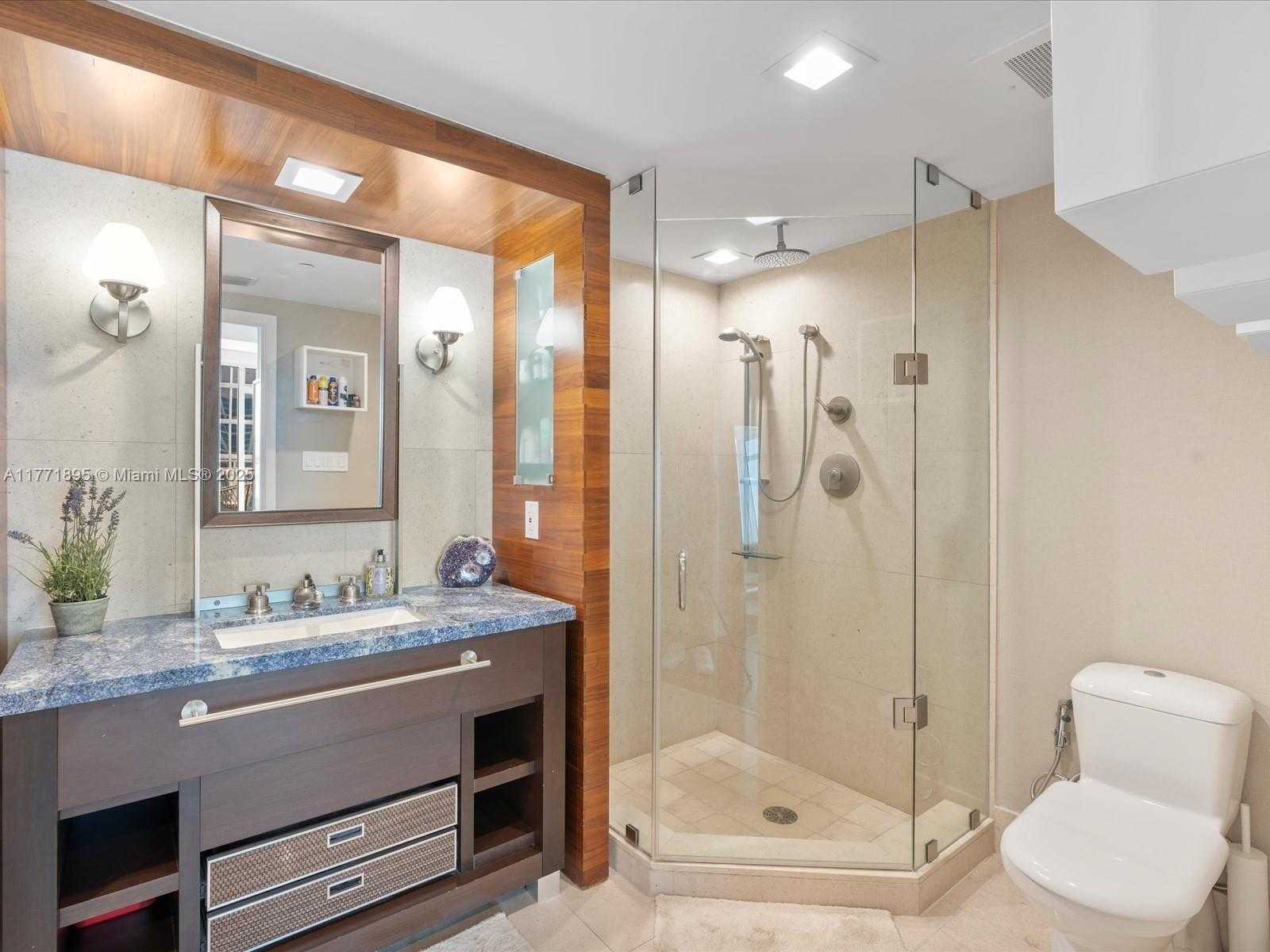 Small Image of 6801 COLLINS AVE #1402 Door (1412 Legal), Miami Beach Number 29
