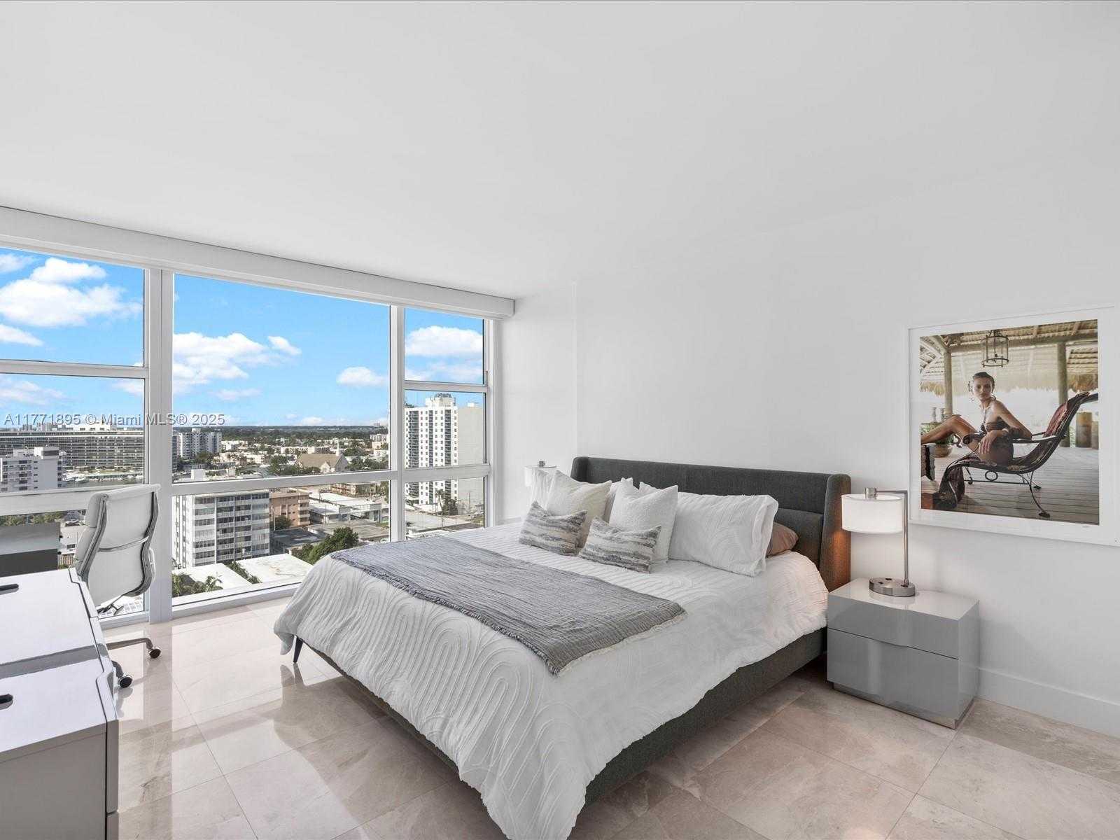 Small Image of 6801 COLLINS AVE #1402 Door (1412 Legal), Miami Beach Number 32
