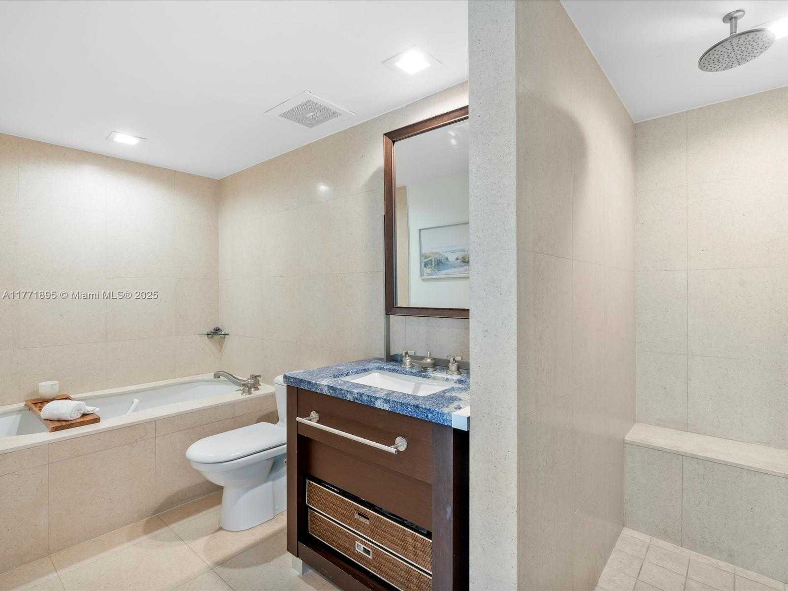 Small Image of 6801 COLLINS AVE #1402 Door (1412 Legal), Miami Beach Number 33