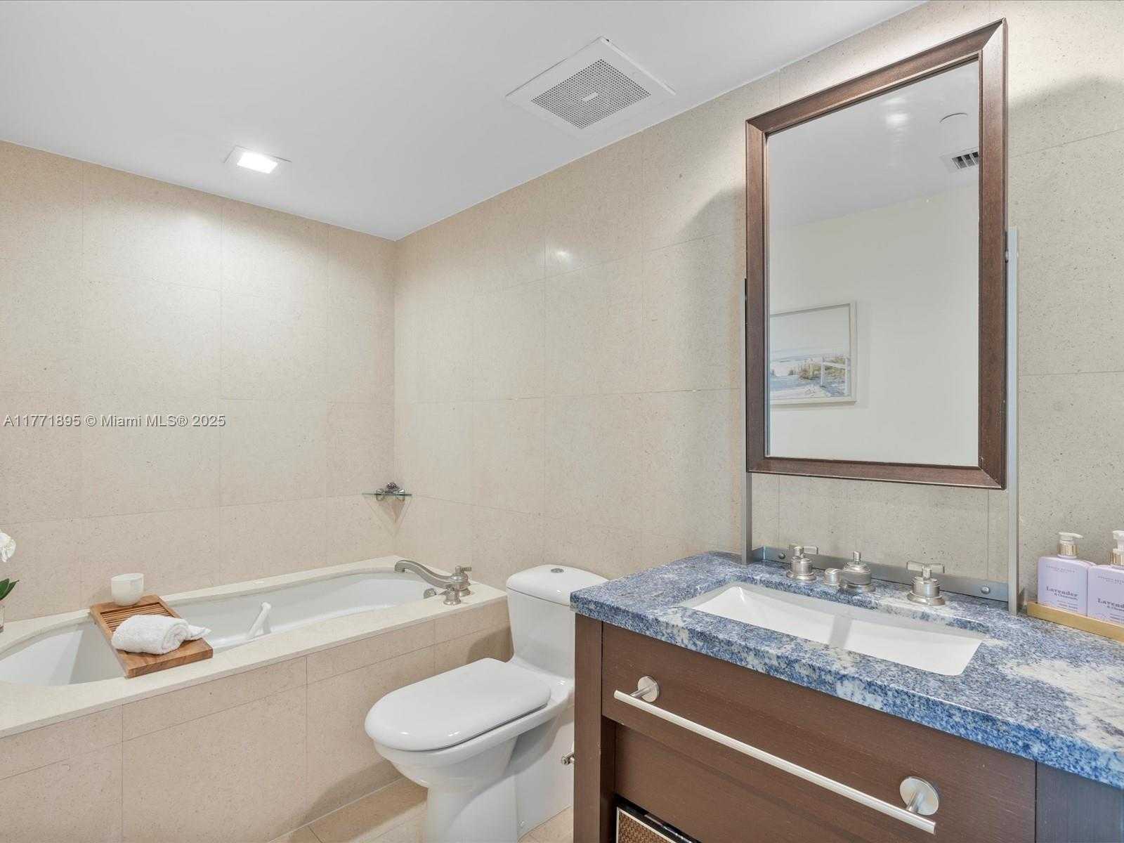 Small Image of 6801 COLLINS AVE #1402 Door (1412 Legal), Miami Beach Number 34