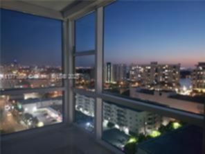 Small Image of 6801 COLLINS AVE #1402 Door (1412 Legal), Miami Beach Number 4