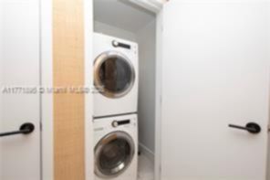 Small Image of 6801 COLLINS AVE #1402 Door (1412 Legal), Miami Beach Number 40