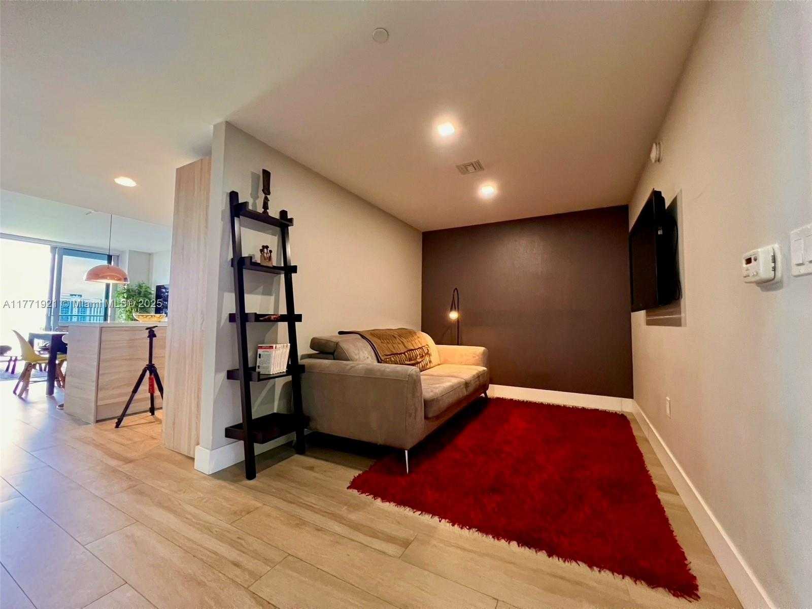 Small Image of 16385 BISCAYNE BLVD #1906, North Miami Beach Number 10