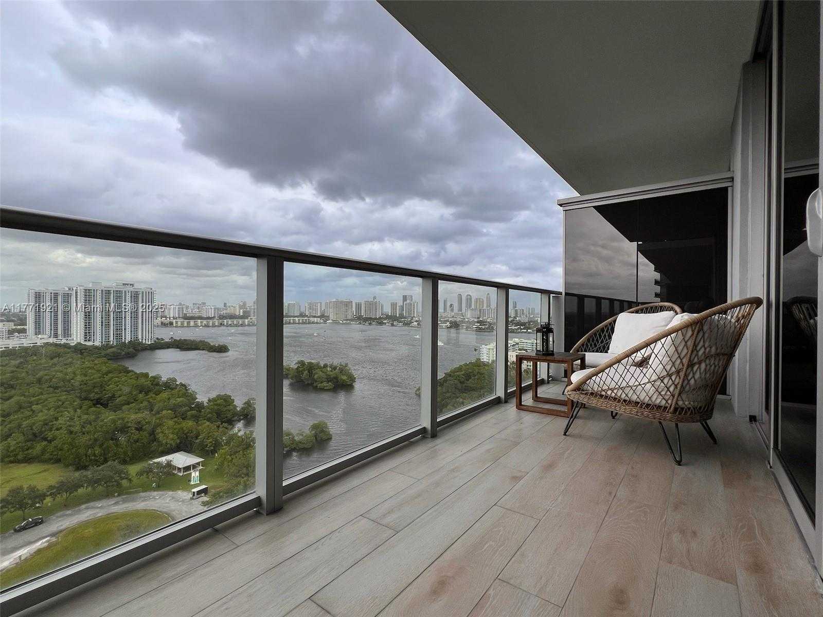 Small Image of 16385 BISCAYNE BLVD #1906, North Miami Beach Number 2