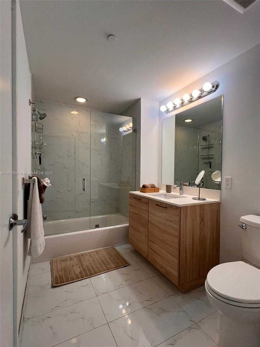 Small Image of 16385 BISCAYNE BLVD #1906, North Miami Beach Number 22