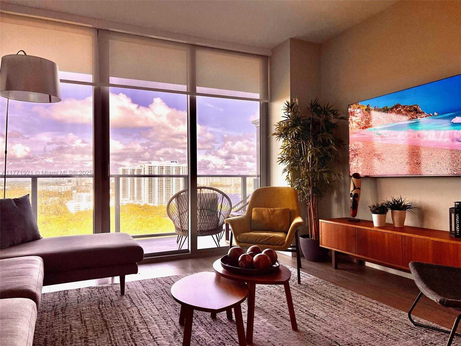 Small Image of 16385 BISCAYNE BLVD #1906, North Miami Beach Number 9