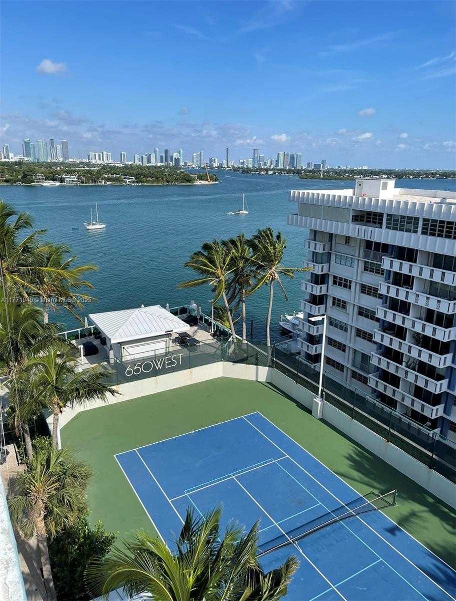 Small Image of 650 WEST AVE #1212, Miami Beach Number 11