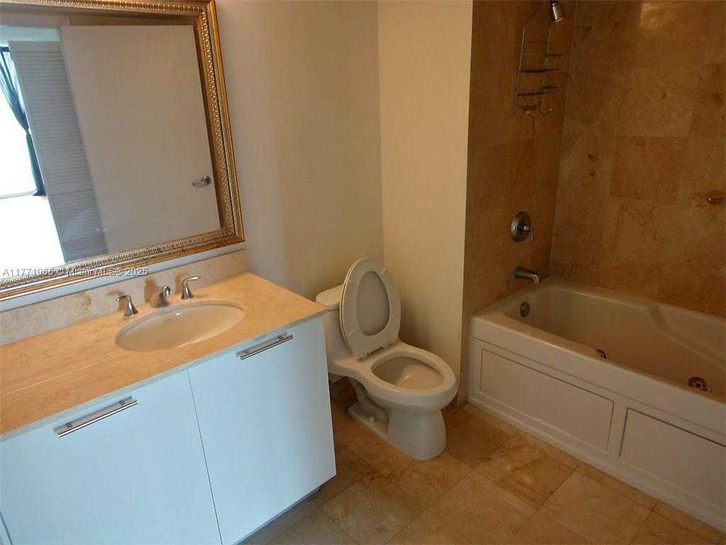 Small Image of 1800 NORTH BAYSHORE DR #1204, Miami Number 8