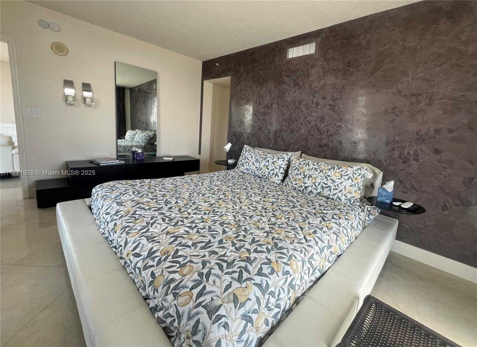 Small Image of 16699 COLLINS AVE #1607, Sunny Isles Beach Number 12
