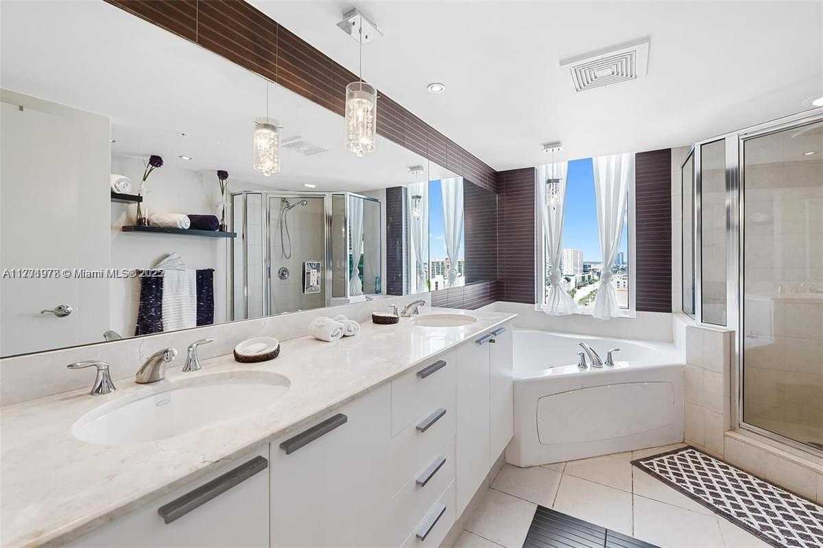 Small Image of 16699 COLLINS AVE #1607, Sunny Isles Beach Number 14