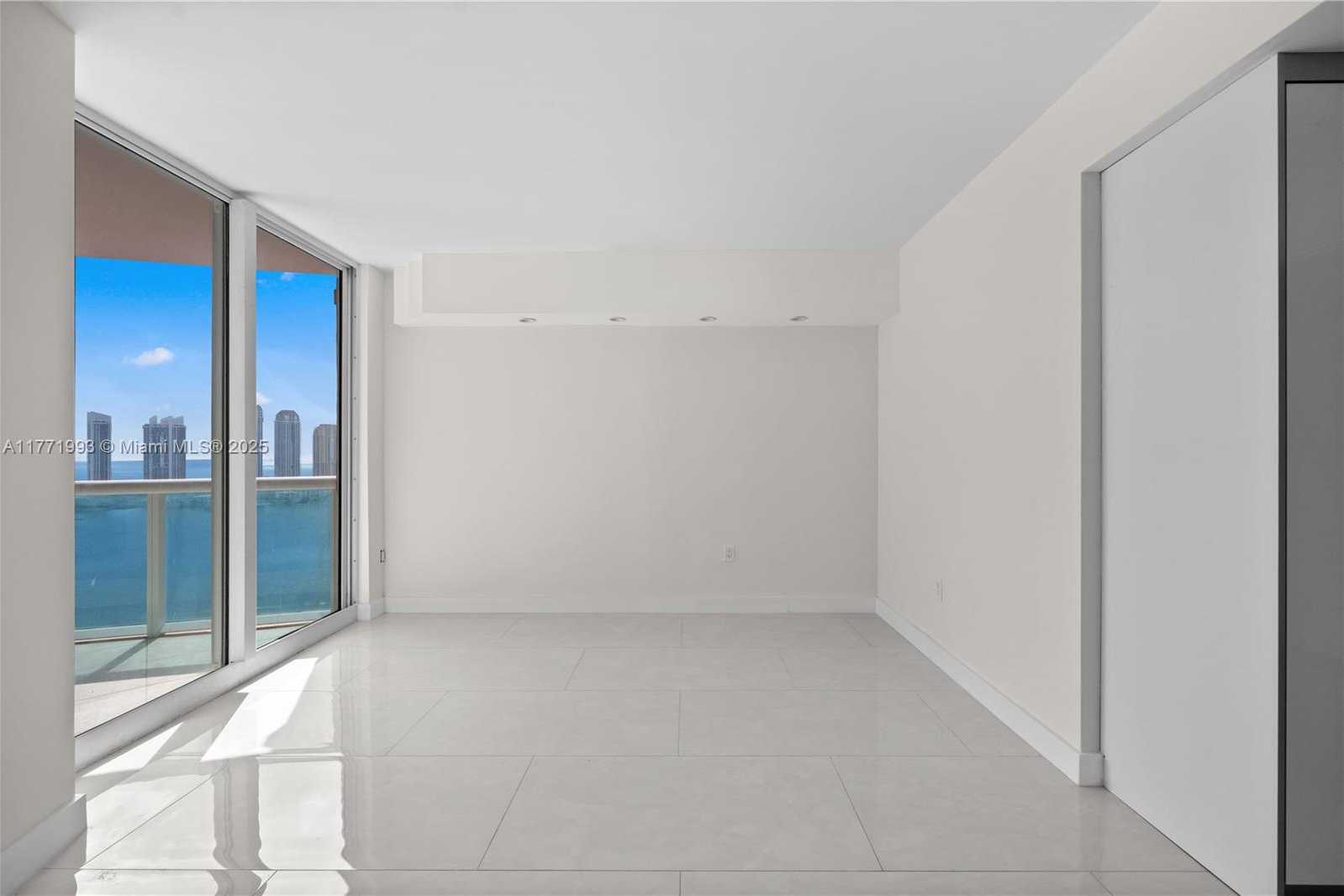 Small Image of 3370 HIDDEN BAY DR #3311, Aventura Number 25