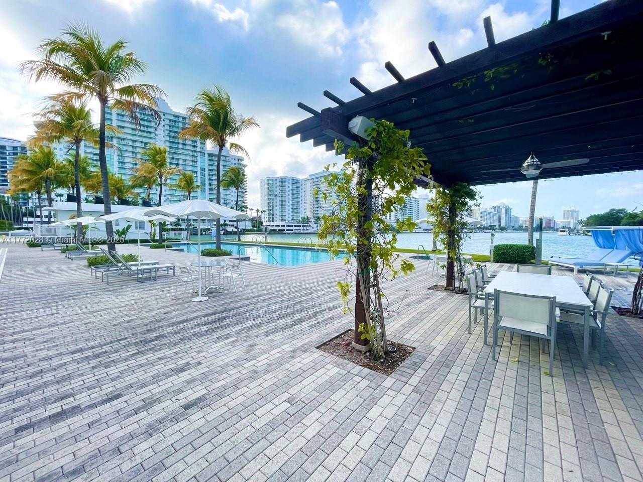 Small Image of 6103 #506, Miami Beach Number 19
