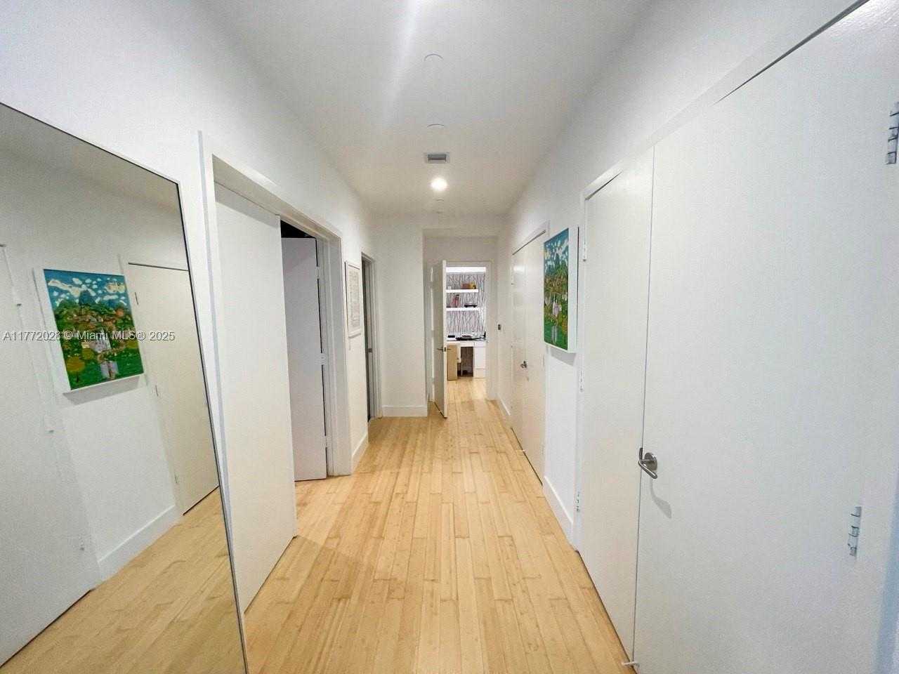 Small Image of 6103 #506, Miami Beach Number 9