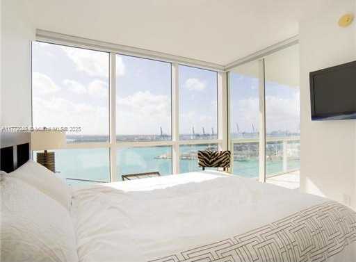 Small Image of 450 ALTON RD #2005, Miami Beach Number 14