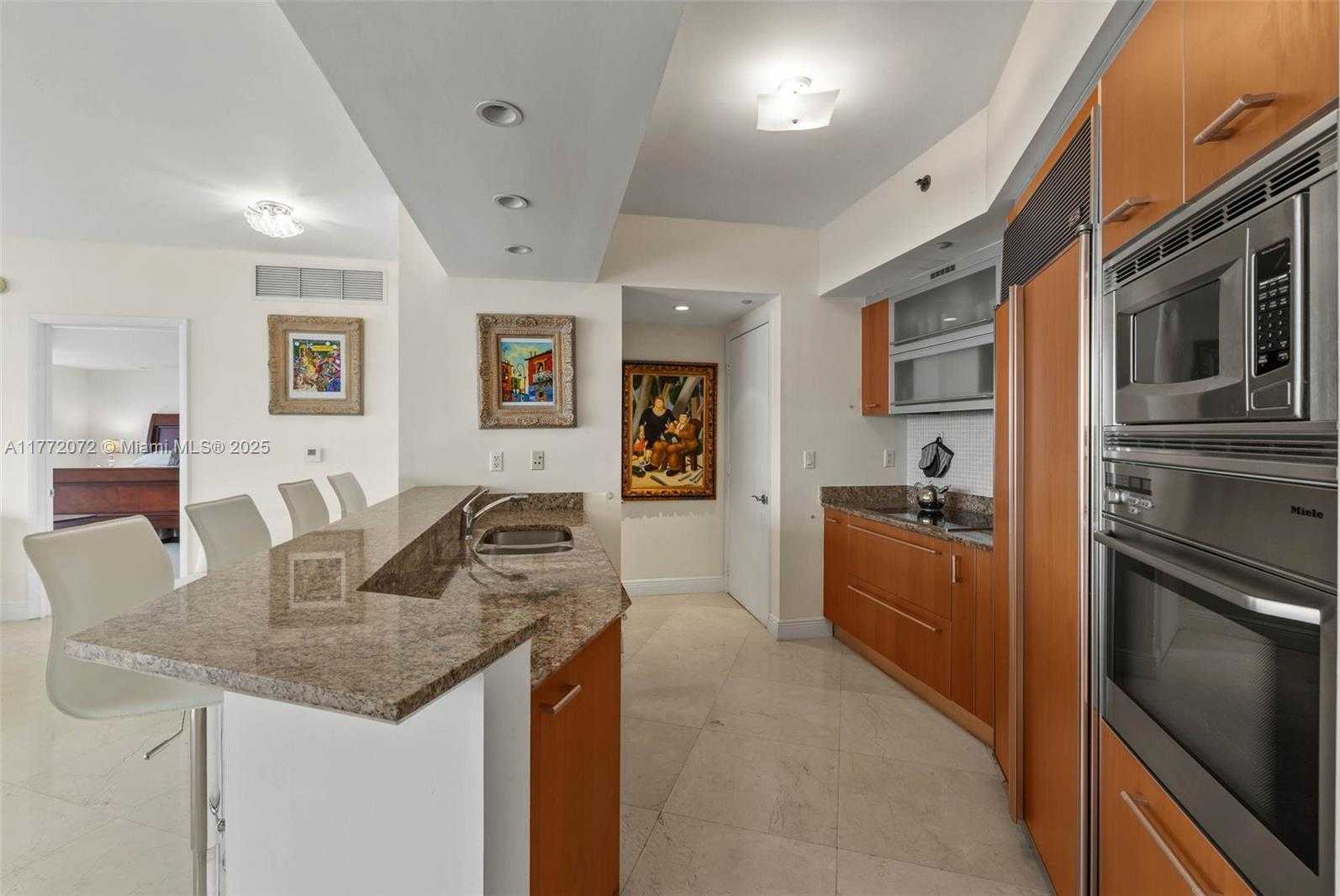 Small Image of 400 ALTON RD #808, Miami Beach Number 10
