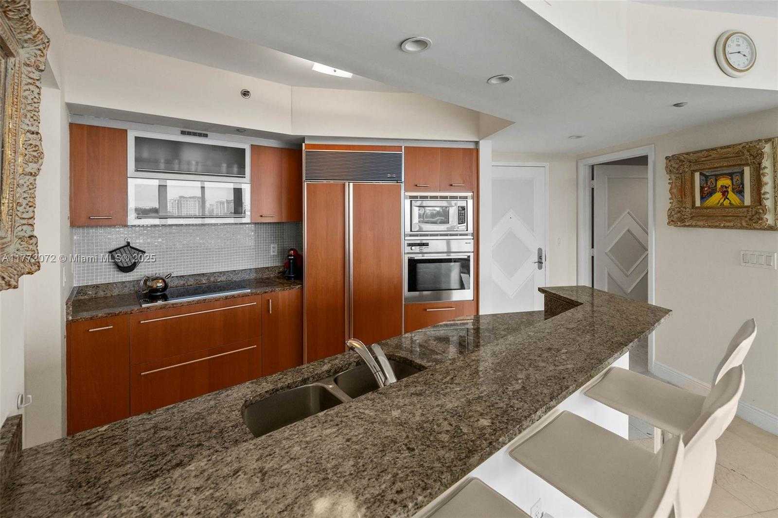Small Image of 400 ALTON RD #808, Miami Beach Number 12
