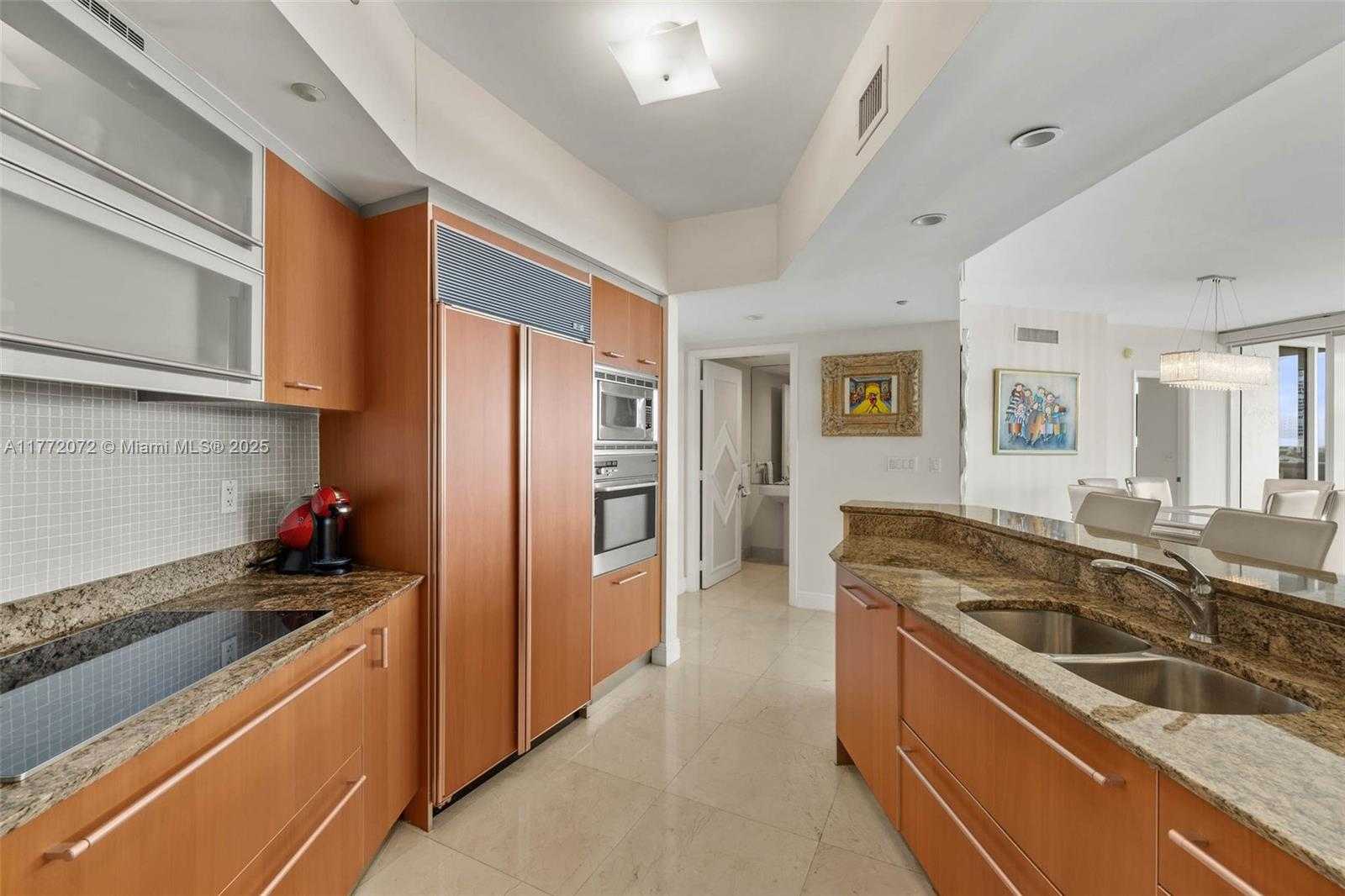 Small Image of 400 ALTON RD #808, Miami Beach Number 13