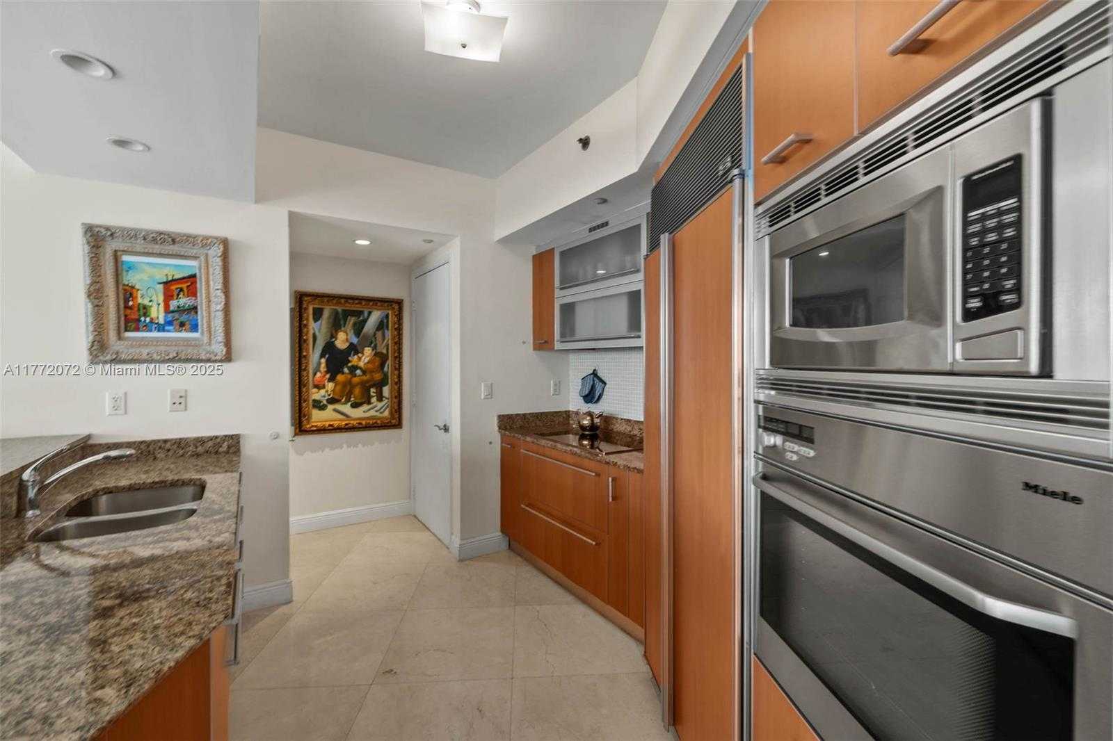 Small Image of 400 ALTON RD #808, Miami Beach Number 14