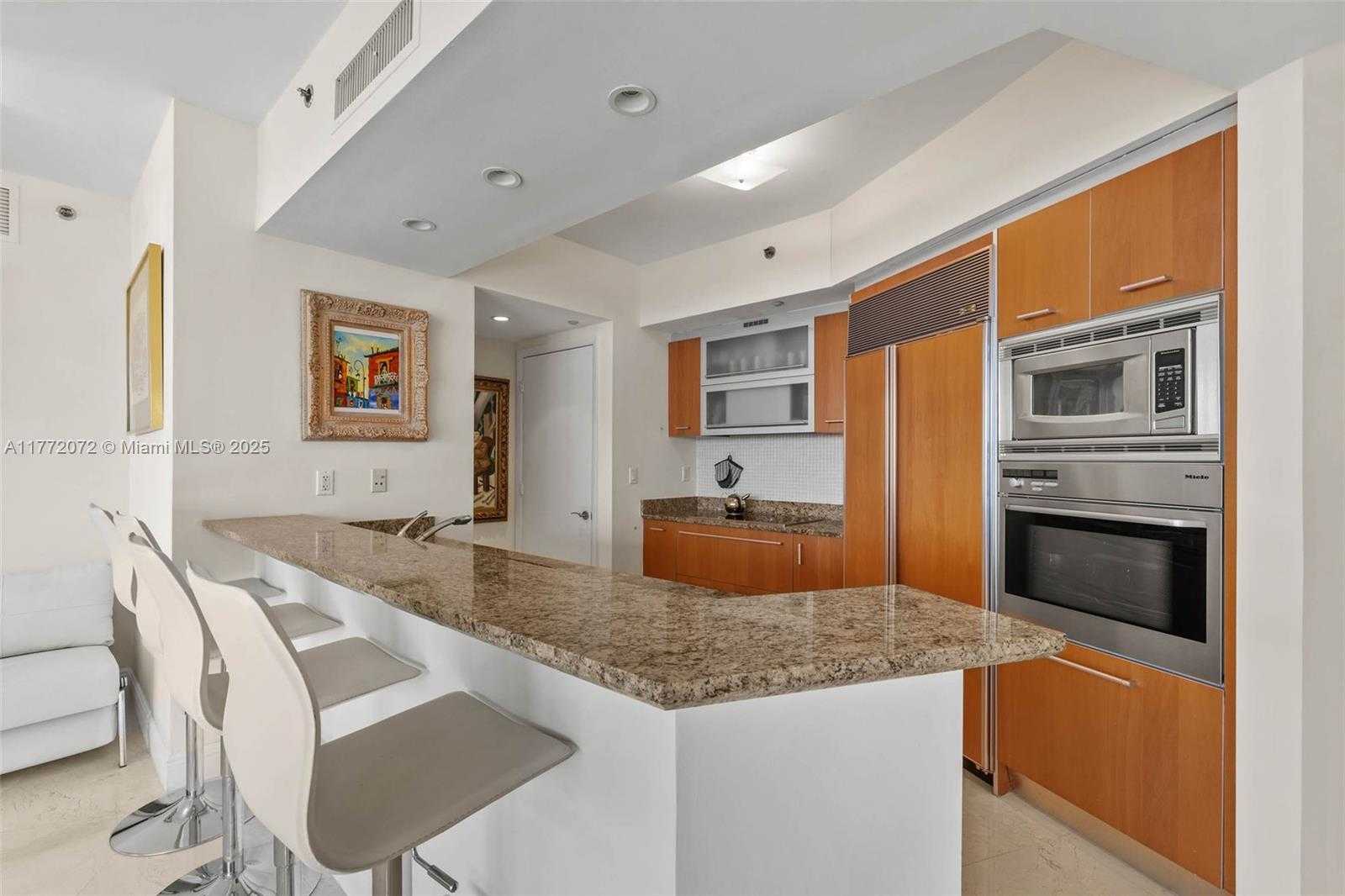 Small Image of 400 ALTON RD #808, Miami Beach Number 15