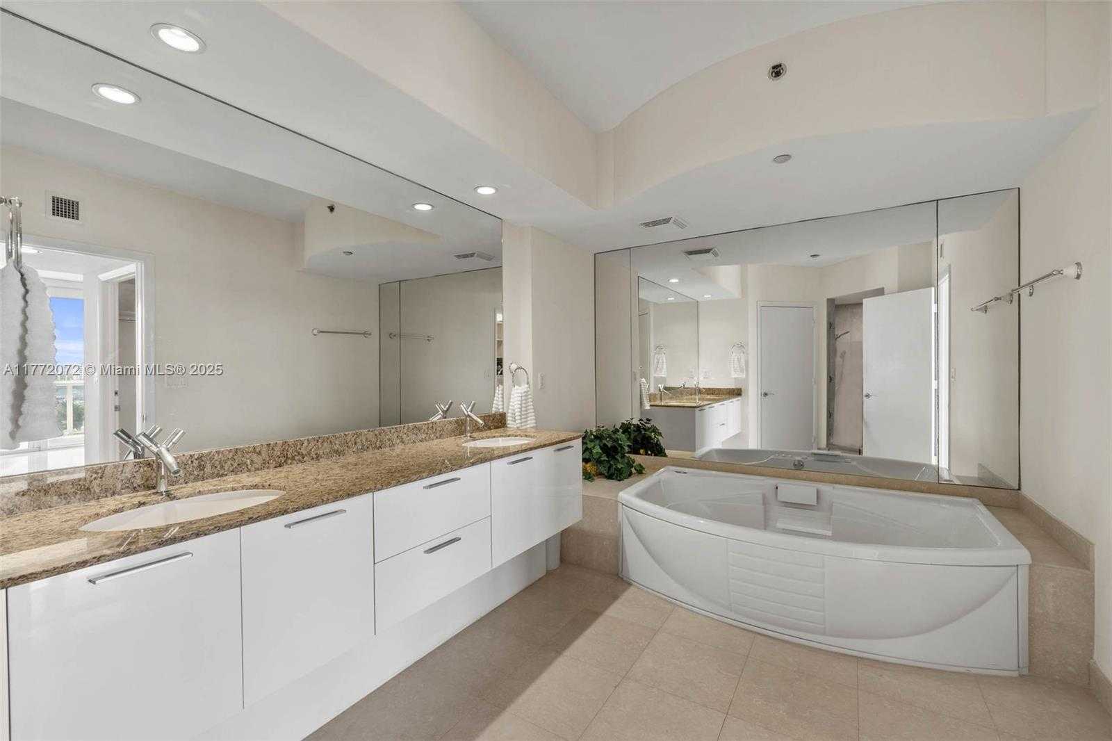 Small Image of 400 ALTON RD #808, Miami Beach Number 21