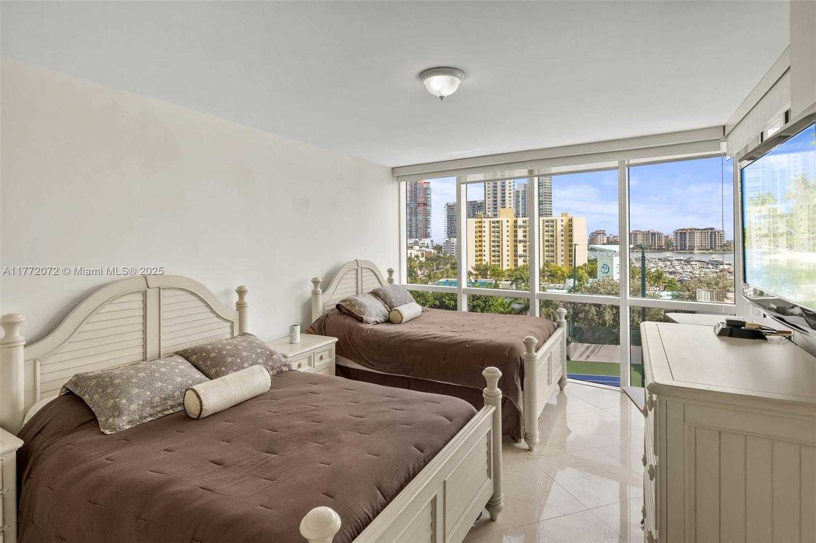 Small Image of 400 ALTON RD #808, Miami Beach Number 24