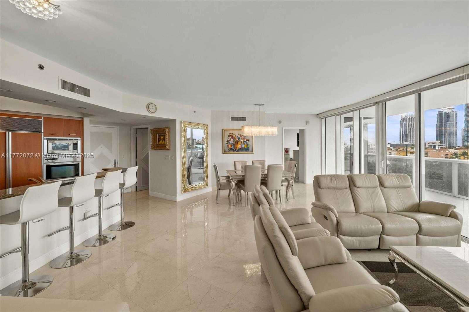 Small Image of 400 ALTON RD #808, Miami Beach Number 4