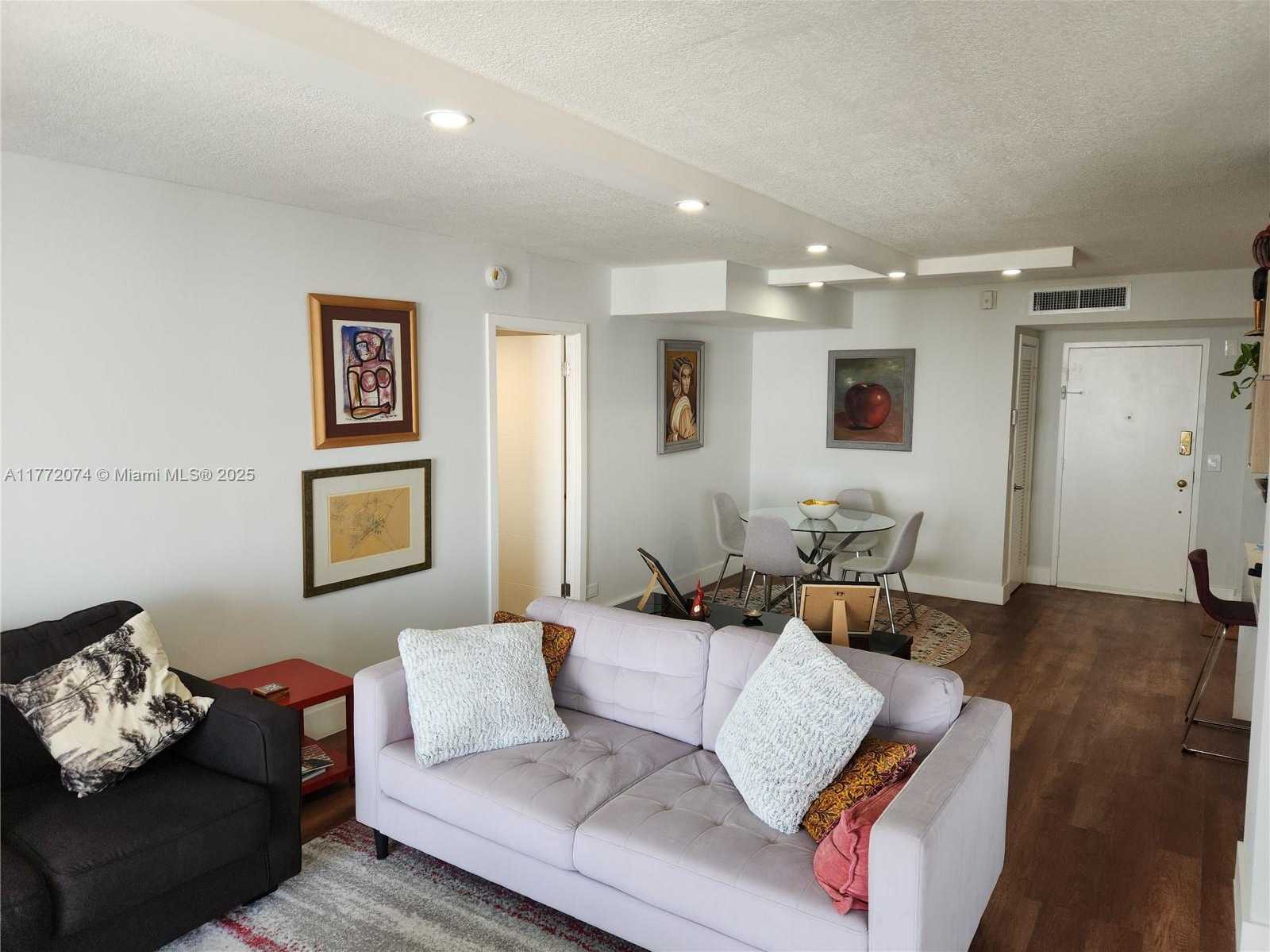 Small Image of 1001 91ST ST #706, Bay Harbor Islands Number 10