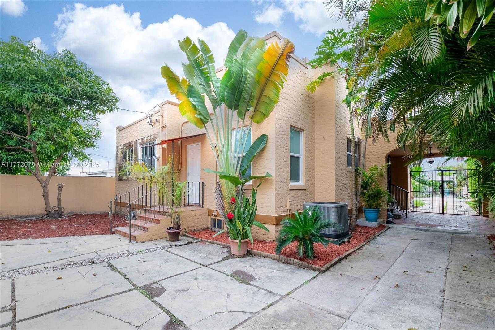 Small Image of 1769 SOUTH WEST 24TH TER, Miami Number 30