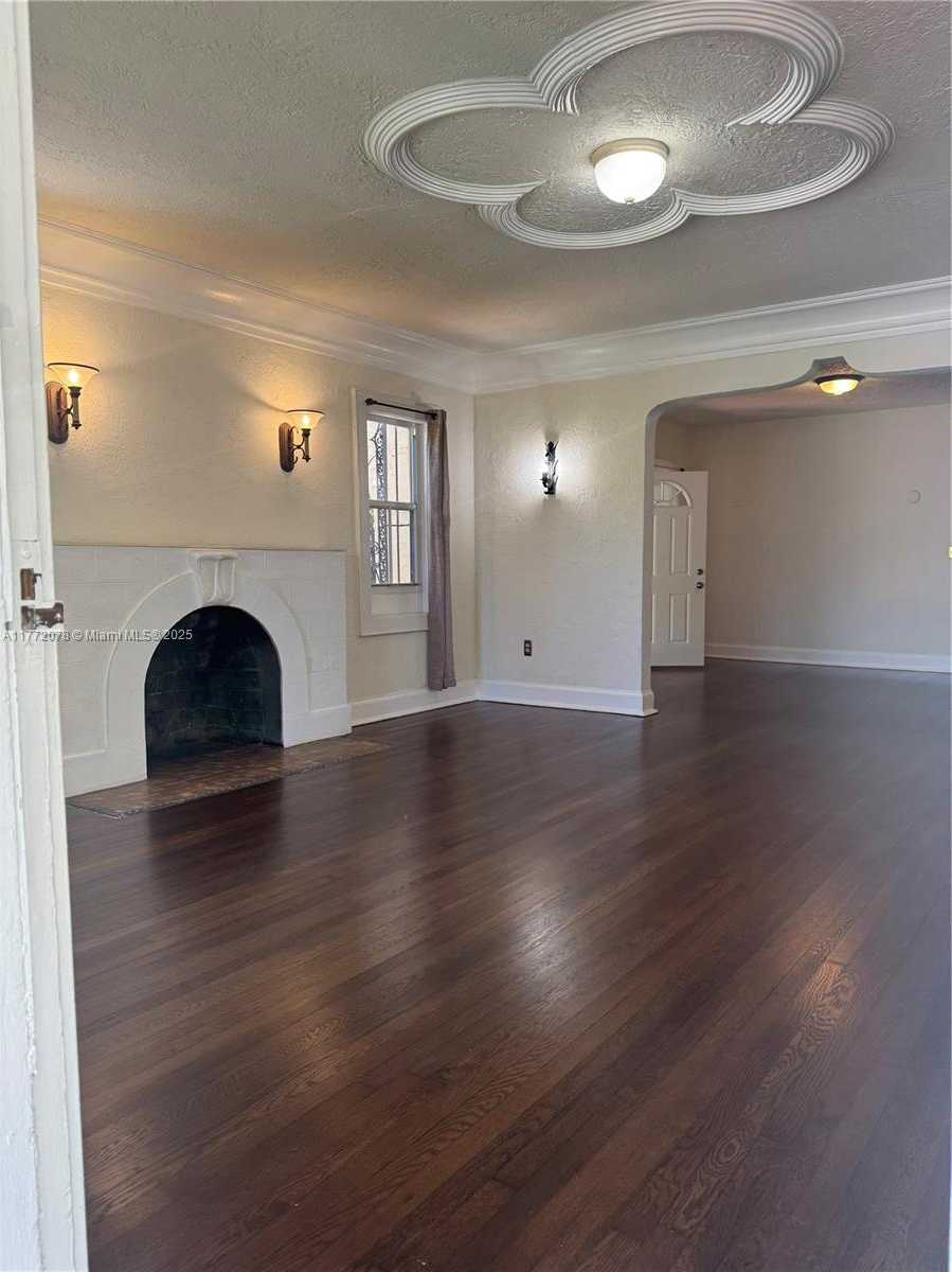 Small Image of 1769 SOUTH WEST 24TH TER, Miami Number 4