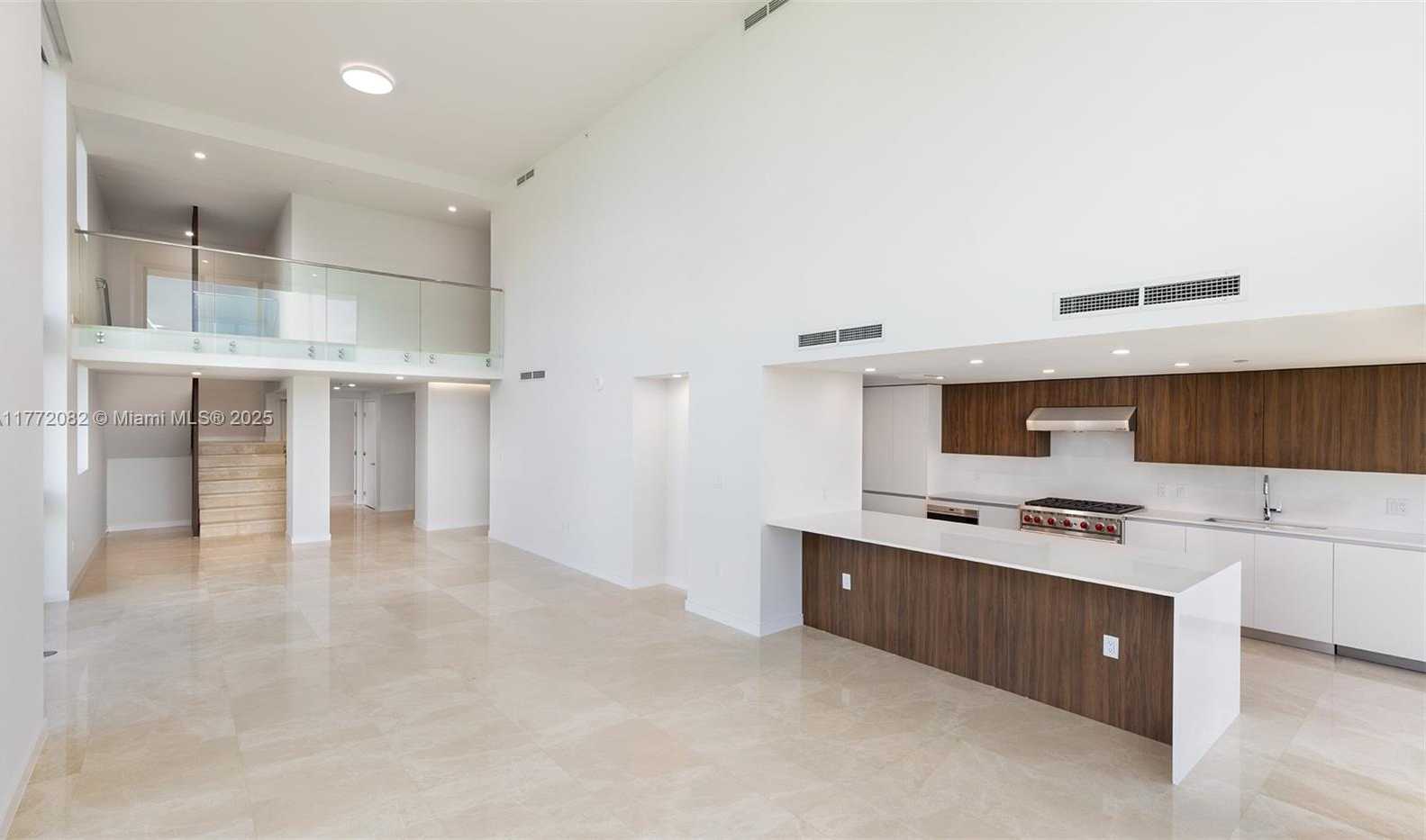 Small Image of 1500 BAY RD #N-0301, Miami Beach Number 5