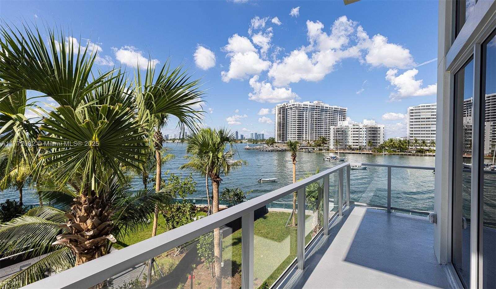 Small Image of 1500 BAY RD #N-0301, Miami Beach Number 8