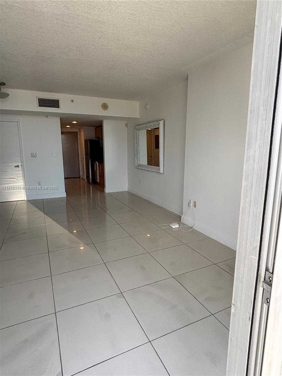 Small Image of 1750 NORTH BAYSHORE DR #3408, Miami Number 12