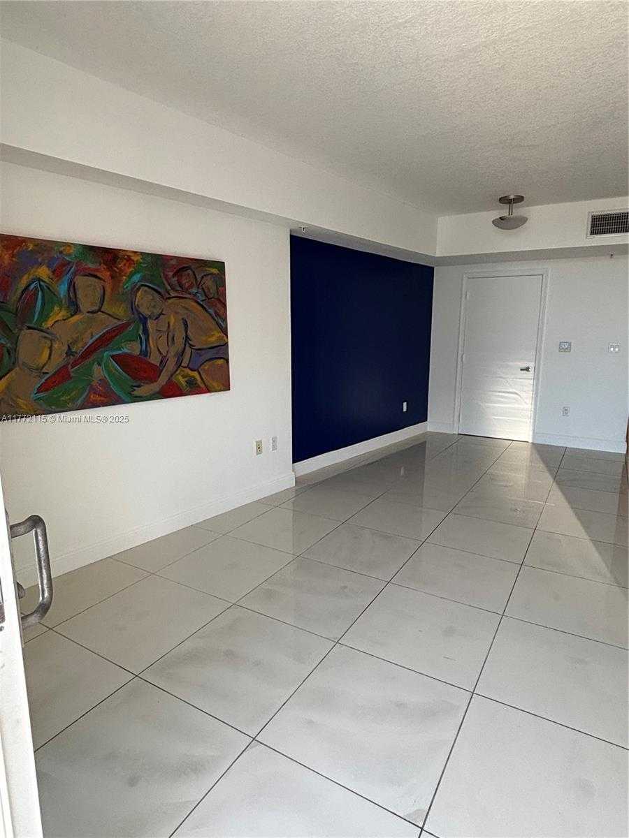 Small Image of 1750 NORTH BAYSHORE DR #3408, Miami Number 13