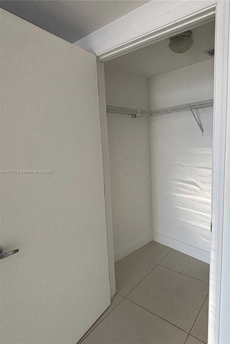 Small Image of 1750 NORTH BAYSHORE DR #3408, Miami Number 14