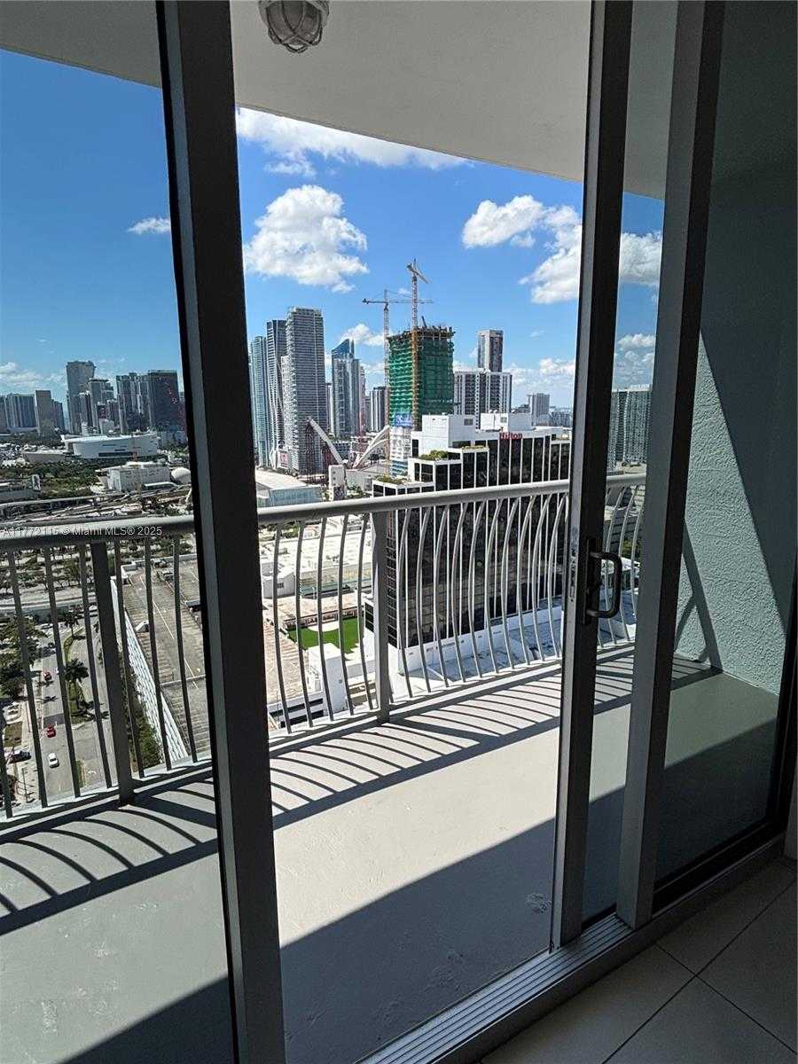 Small Image of 1750 NORTH BAYSHORE DR #3408, Miami Number 15