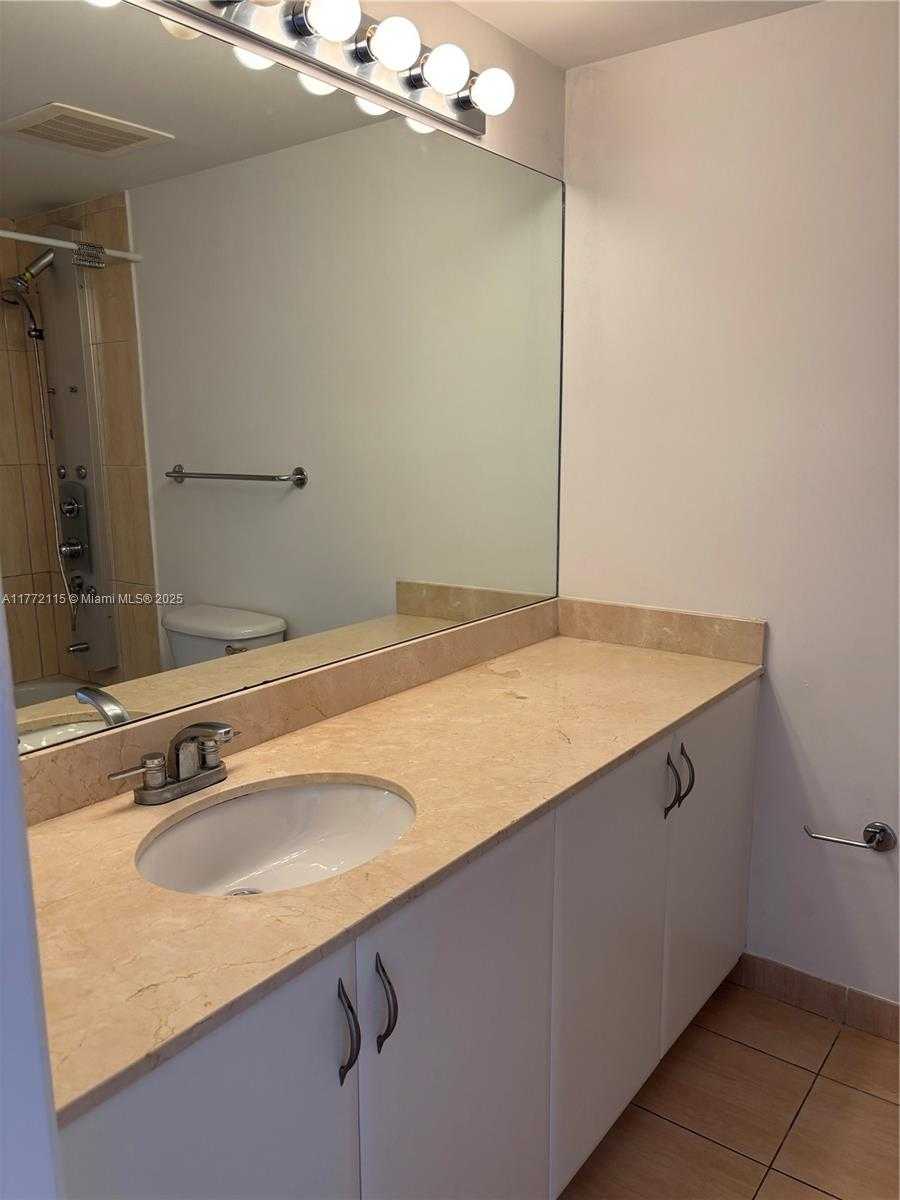 Small Image of 1750 NORTH BAYSHORE DR #3408, Miami Number 16