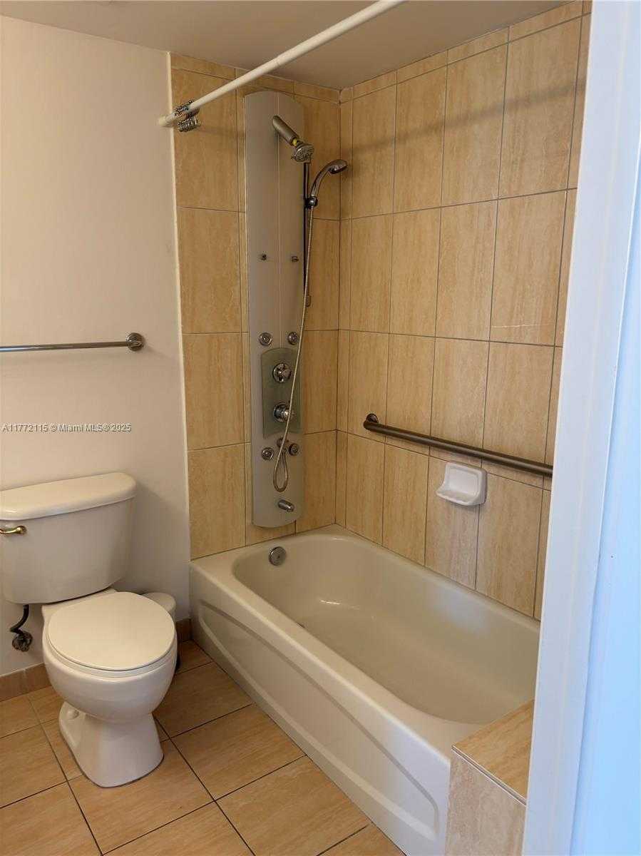Small Image of 1750 NORTH BAYSHORE DR #3408, Miami Number 17