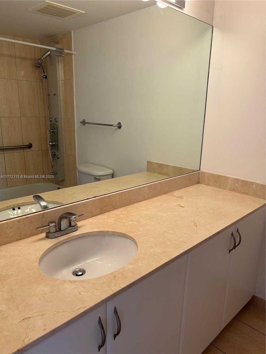 Small Image of 1750 NORTH BAYSHORE DR #3408, Miami Number 19