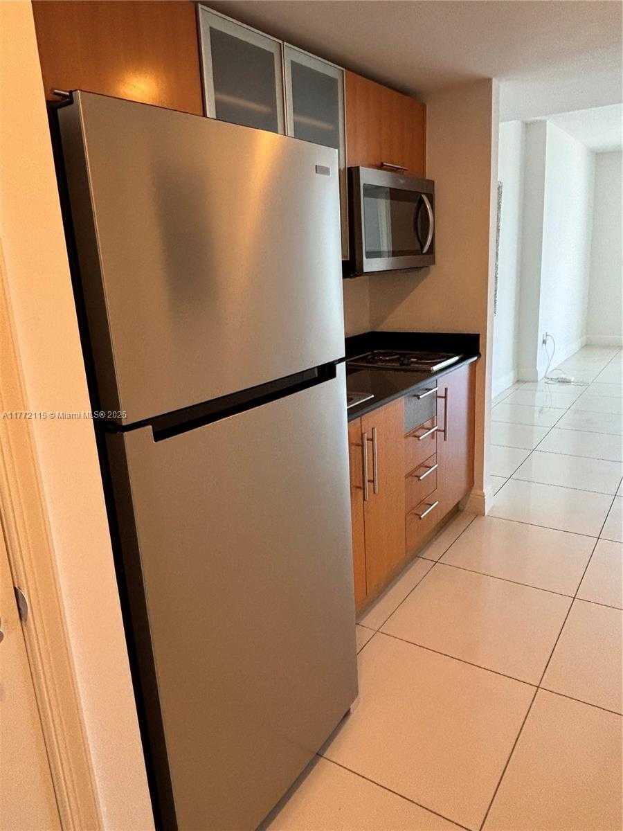 Small Image of 1750 NORTH BAYSHORE DR #3408, Miami Number 3