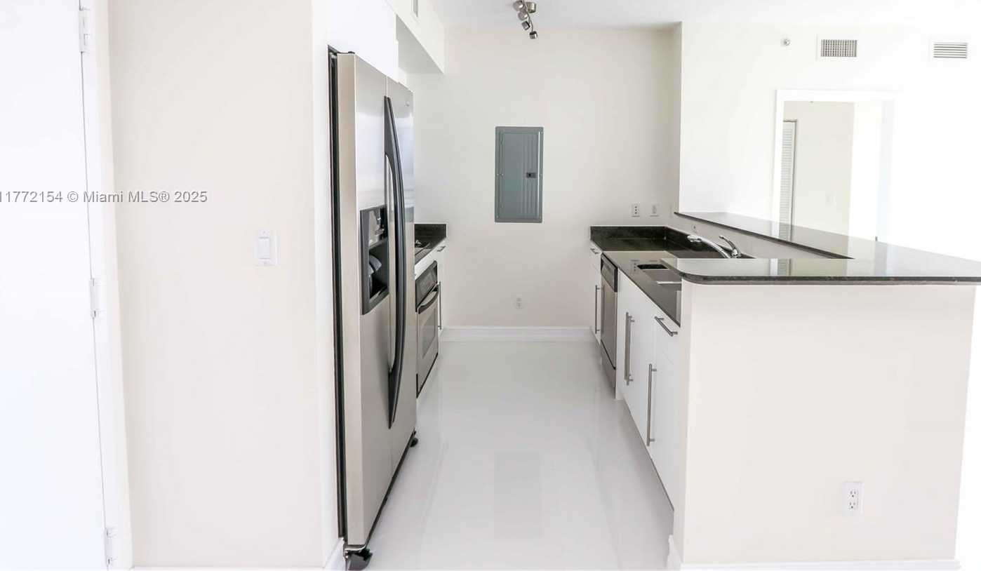 Small Image of 325 SOUTH BISCAYNE BLVD #1922, Miami Number 13