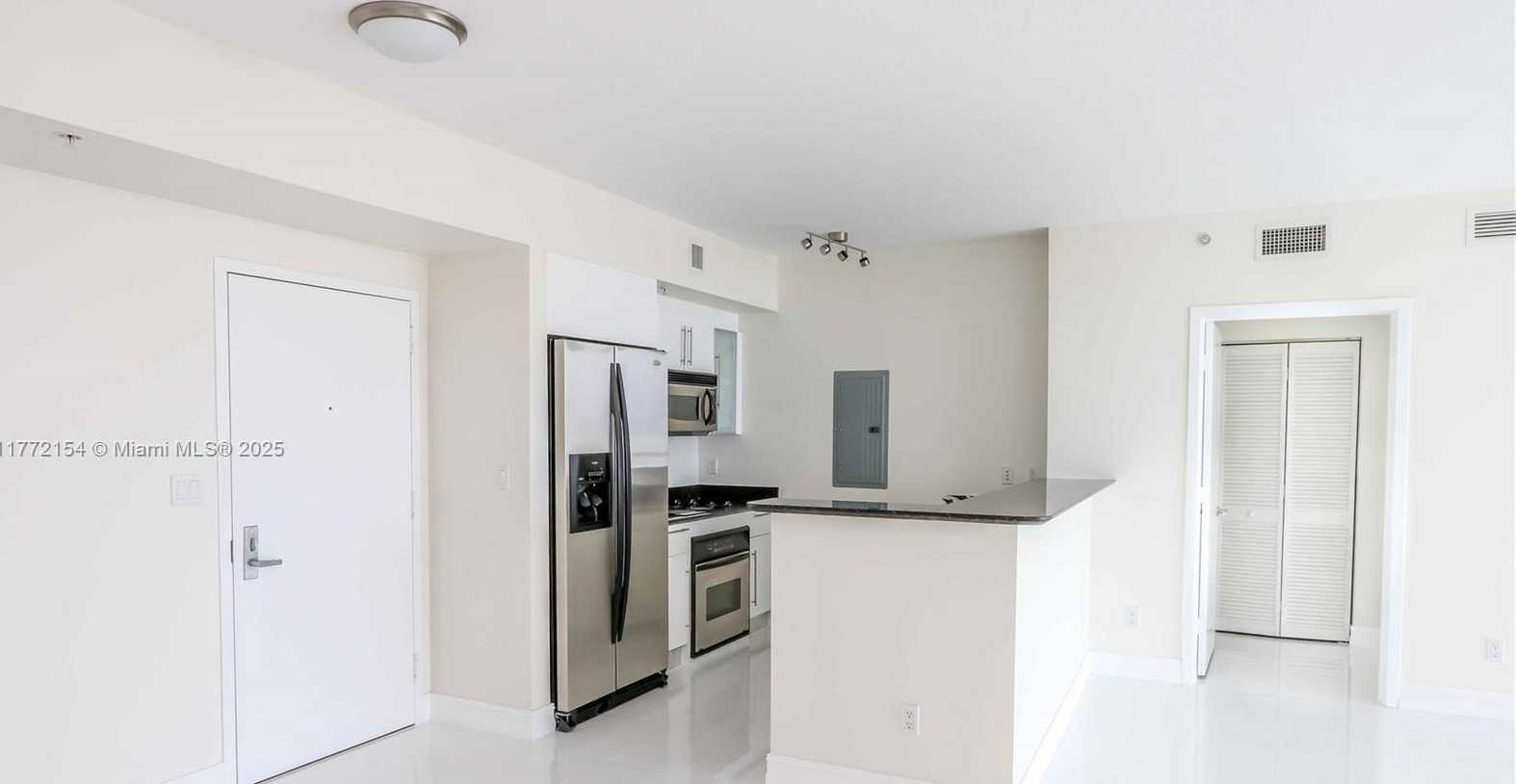 Small Image of 325 SOUTH BISCAYNE BLVD #1922, Miami Number 14