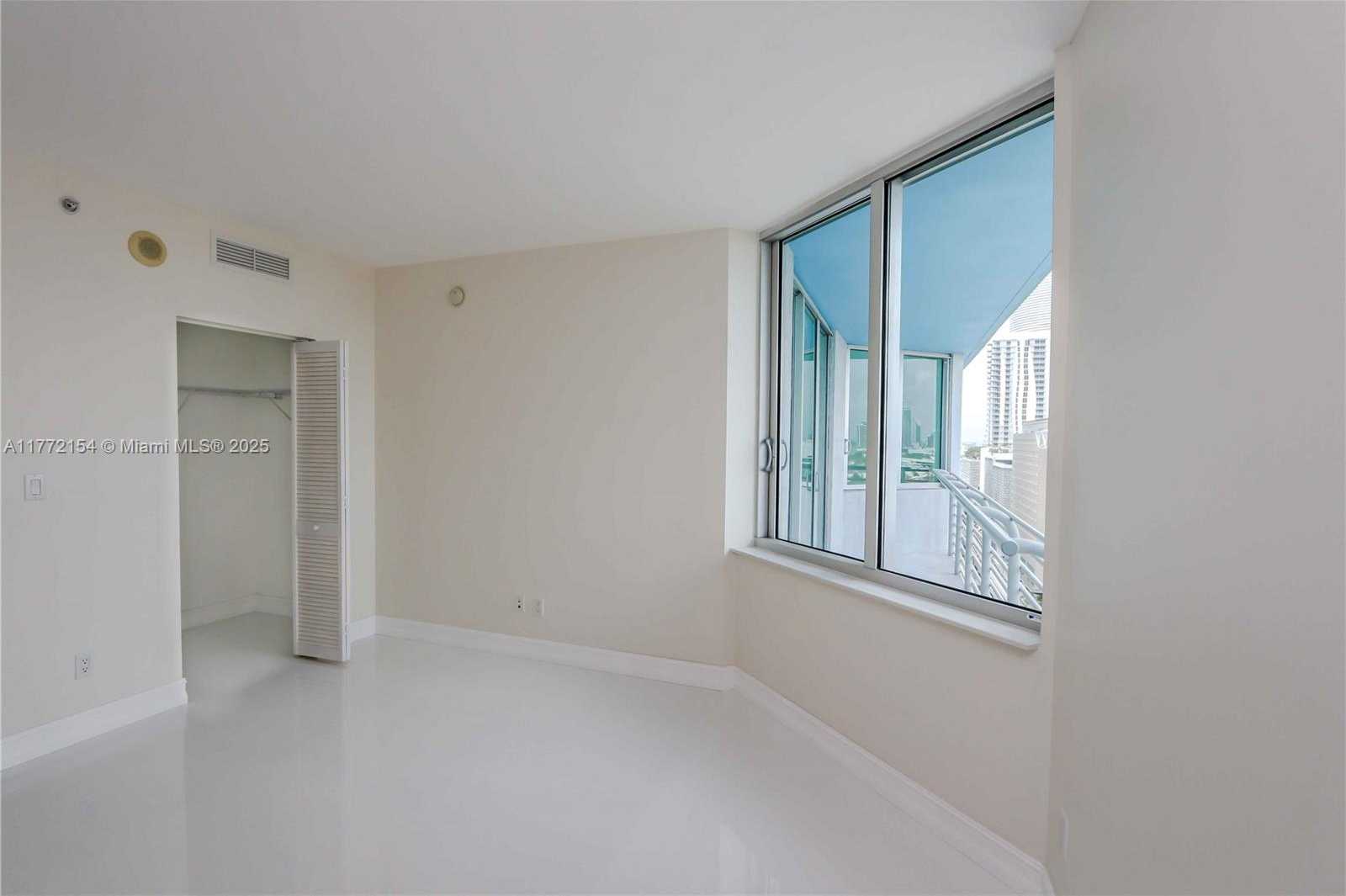 Small Image of 325 SOUTH BISCAYNE BLVD #1922, Miami Number 17
